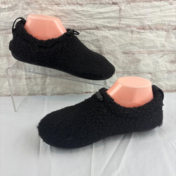 UGG Women's 8 Black Plushy Shearling Warm Slipper Booties - Picture 5 of 9
